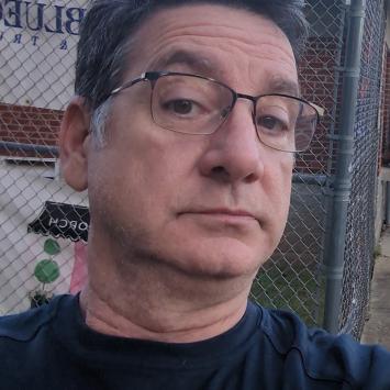 Peter Caravello Headshot